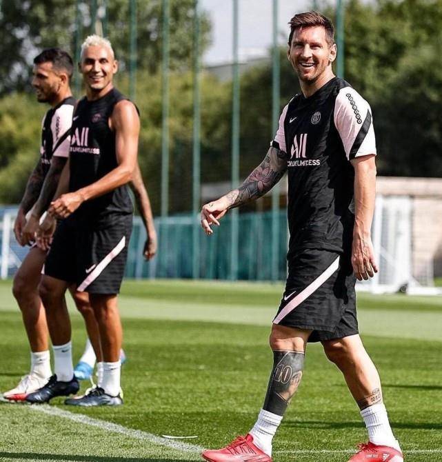 弄得无从下 弄得无从下