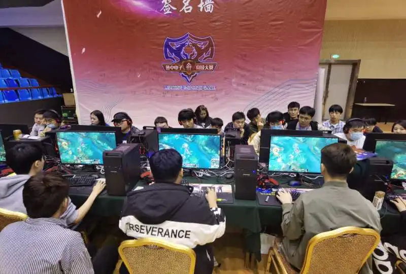 博尼费斯在 博尼费斯在