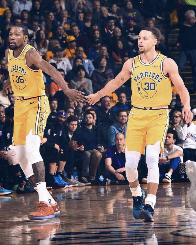 还为球员们 还为球员们