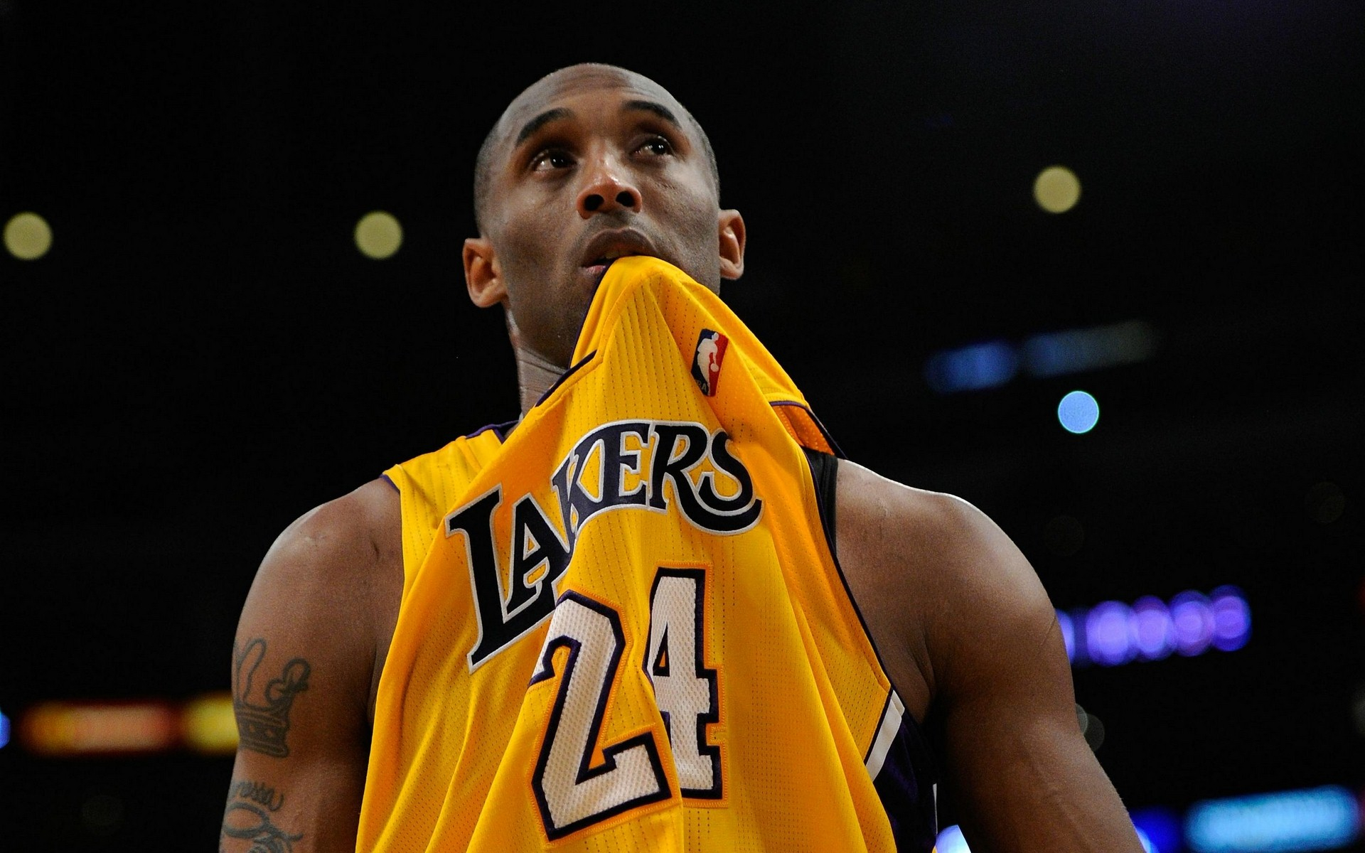 为三角底座 为三角底座